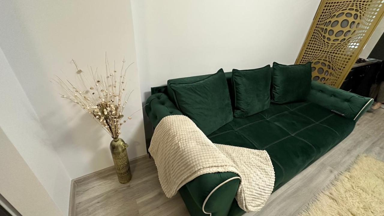 Ferienwohnung Apartament Lux Bacovia 2 Bacău Exterior foto