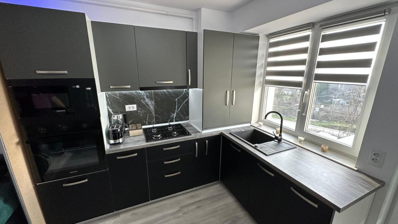 Ferienwohnung Apartament Lux Bacovia 2 Bacău Exterior foto